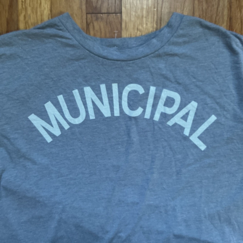 MUNICIPAL Sport Utility Gear Gray Graphic T Shirt Mens M Gym Workout Performance